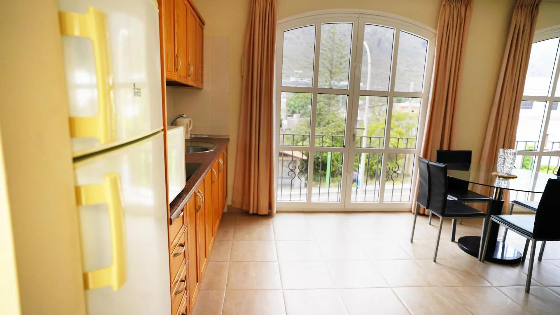 Apartment Coral Los Silos - Your Natural Accommodation Choice