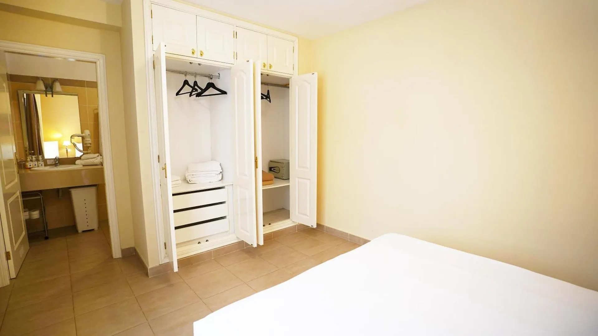 Coral Los Silos - Your Natural Accommodation Choice Apartment